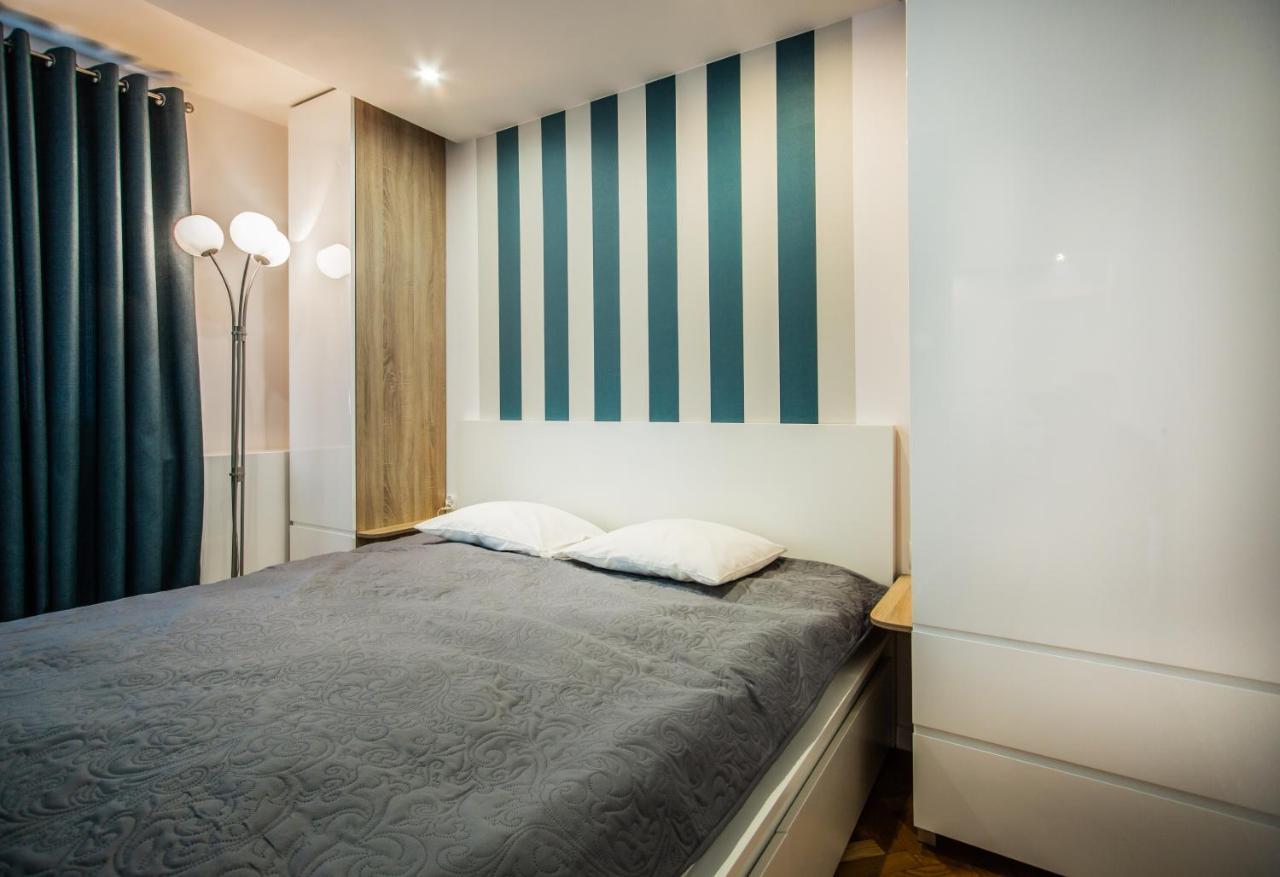 Apartament W Centrum II ウストカ エクステリア 写真